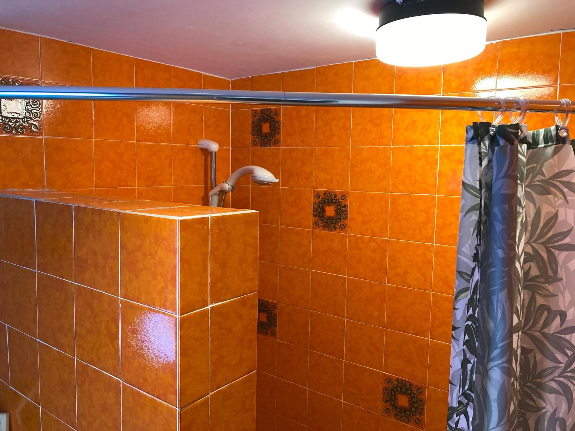 Bed and Breakfast Aquila Retreats Криф Экстерьер фото